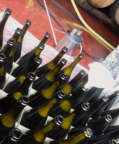 Bottling Time - Champagne - Magnums Rachais 2011 - hand-made
